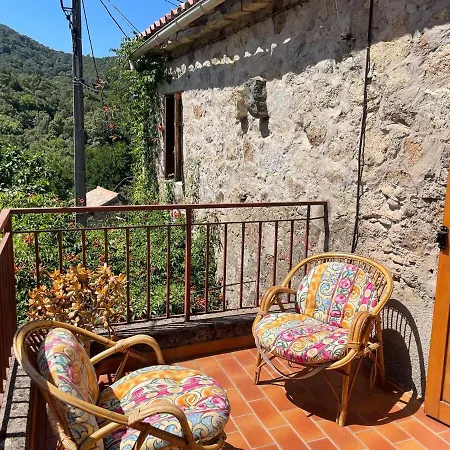 Prázdninový dům Charmante Maison Authentique Et Au Calme Tavera